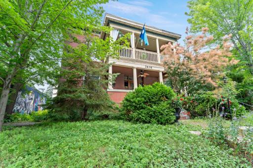 8-web-or-mls-2636 Lyndale Ave S unit 1-3.jpg