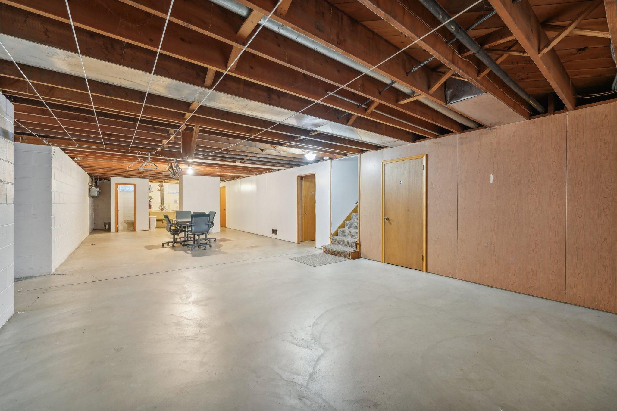 23-web-or-mls-Nicollet Ave 1-023.jpg