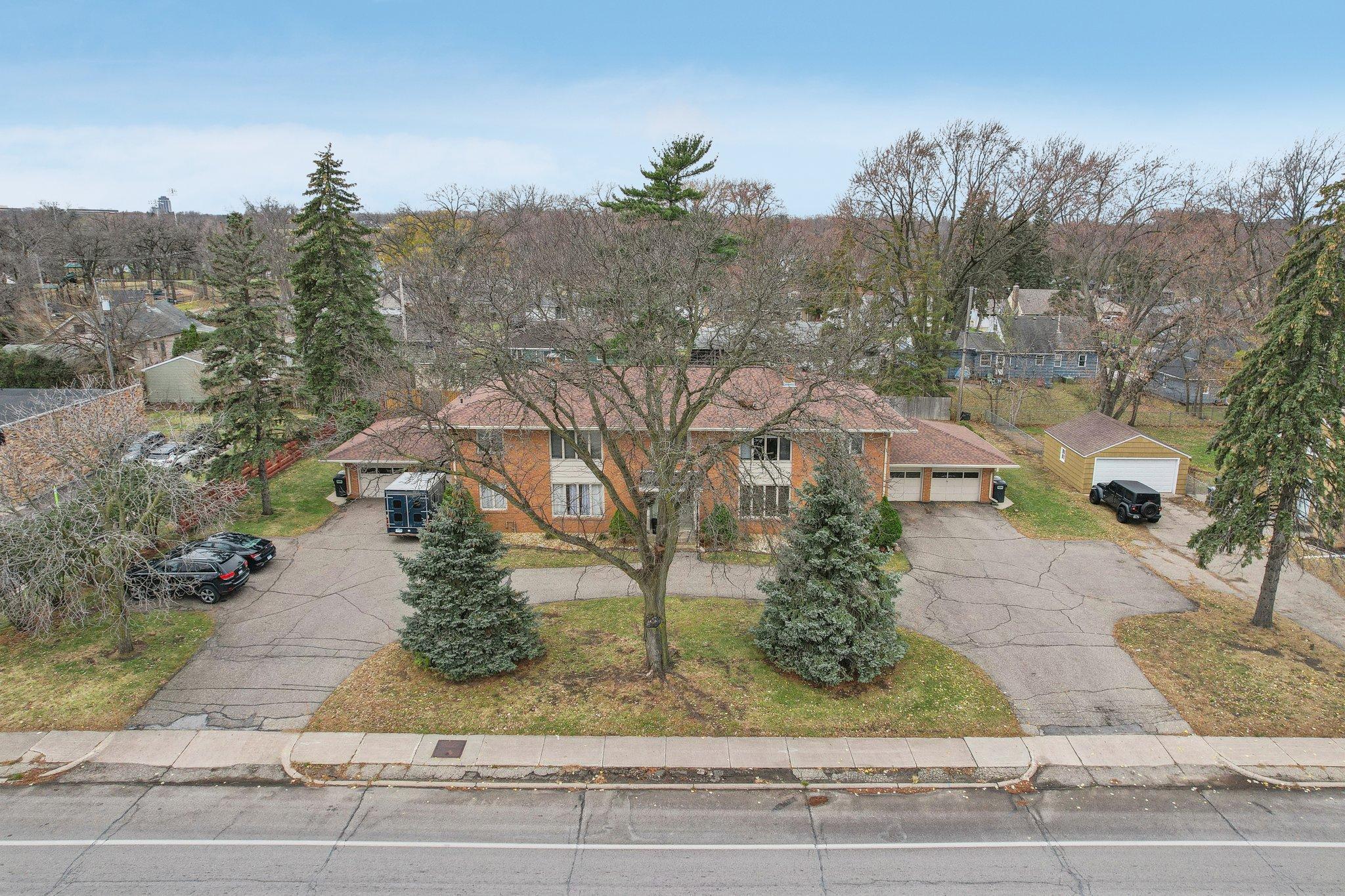 36-web-or-mls-Nicollet Ave 1-036.jpg