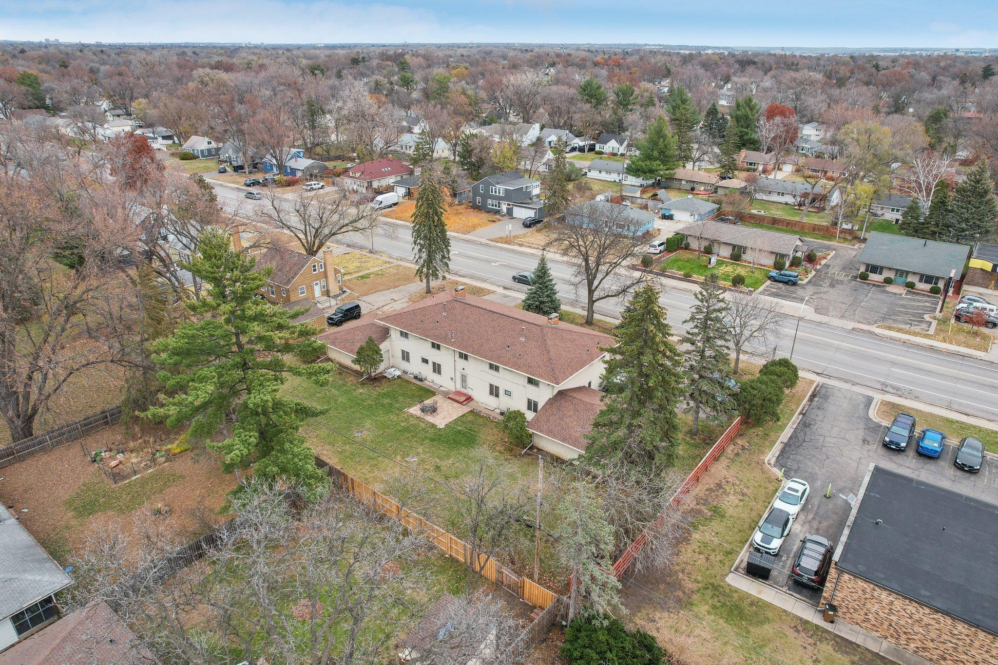 46-web-or-mls-Nicollet Ave 1-046.jpg