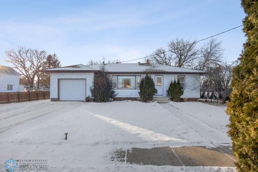 17 Eglon Avenue S, Glyndon, MN 56547
