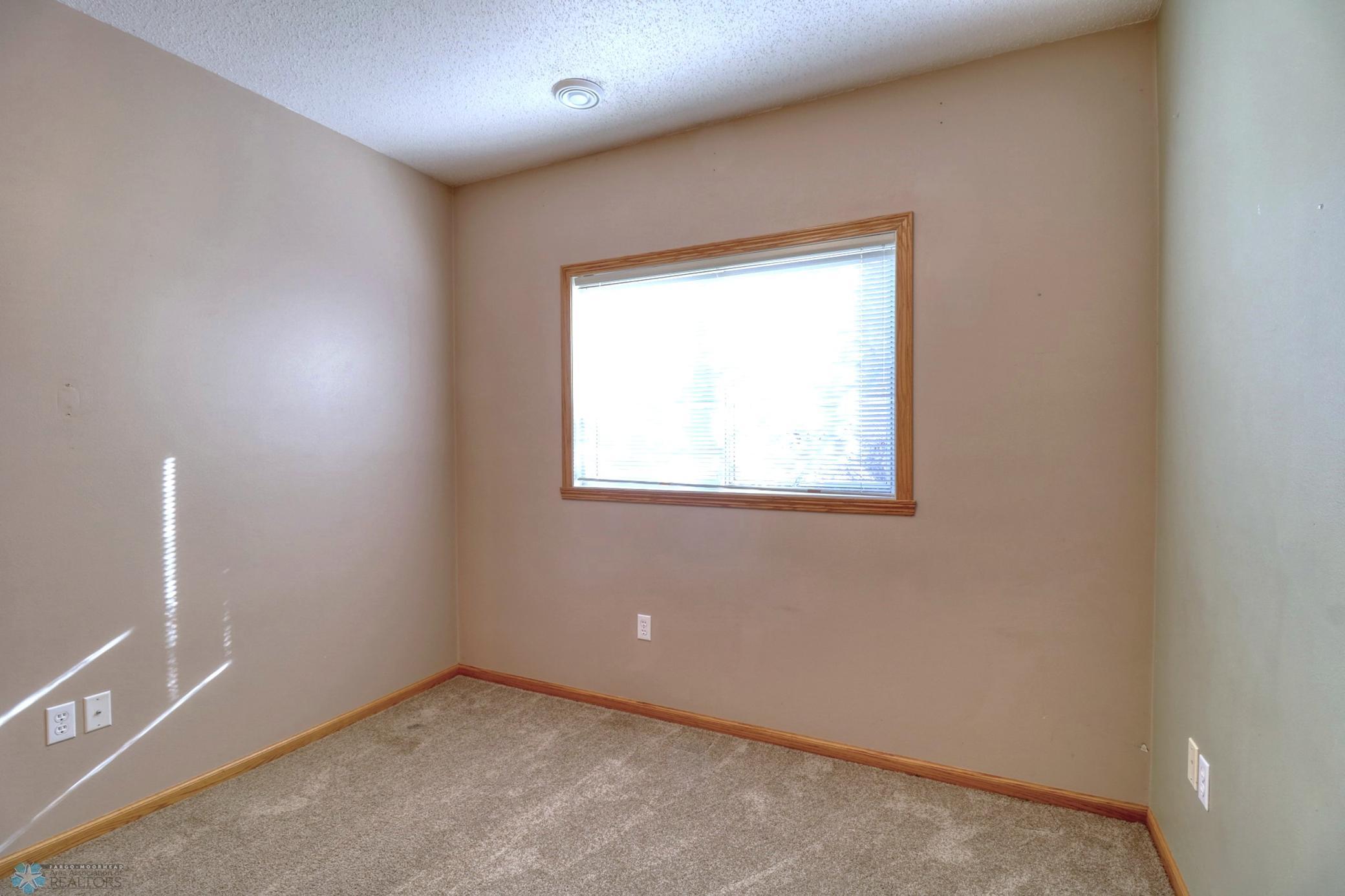 17Bedroom2_0.jpg