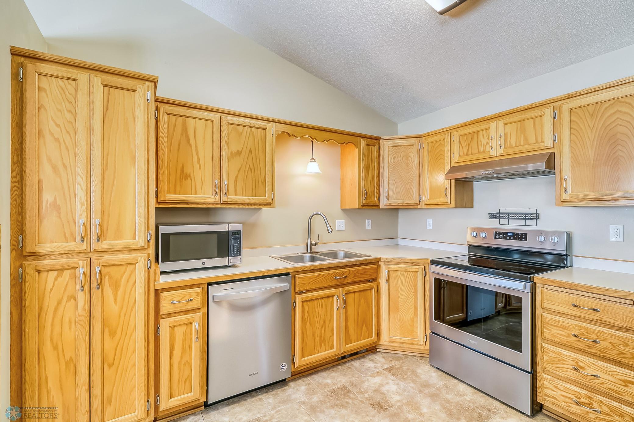 6Kitchen1_5.jpg