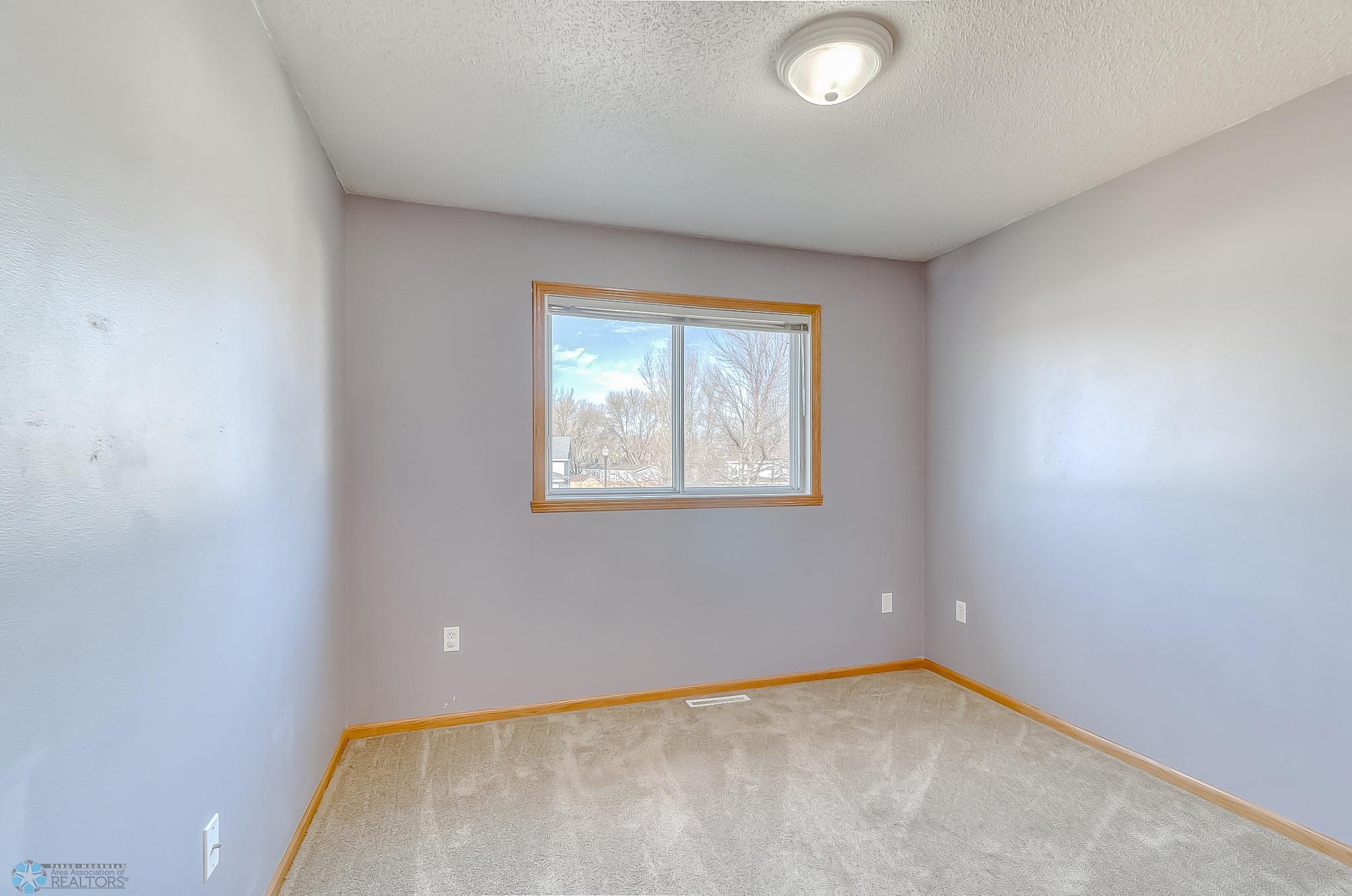 12Bedroom1_1.jpg