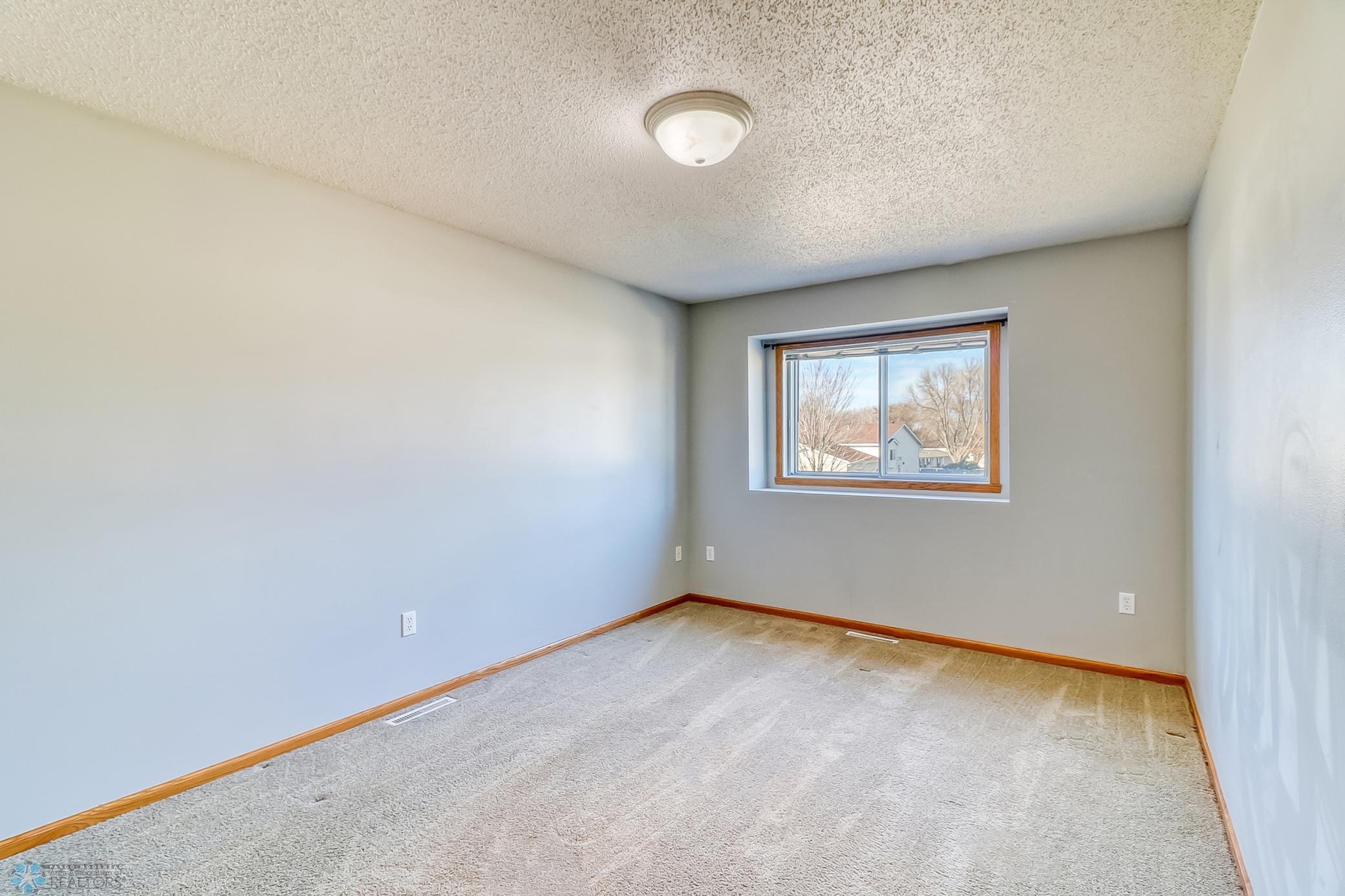 13Primary Bedroom1_1.jpg