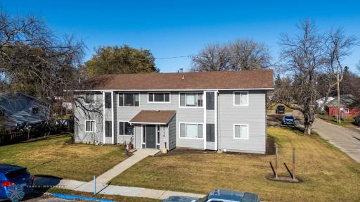 518 4th Street SW, Jamestown, ND 58401