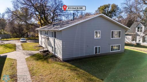 518 4th Street SW, Jamestown, ND 58401
