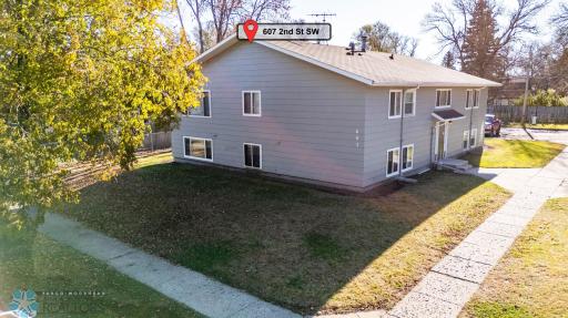 518 4th Street SW, Jamestown, ND 58401