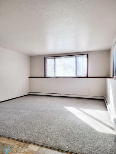 518 4th Street SW, Jamestown, ND 58401