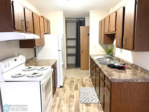 518 4th Street SW, Jamestown, ND 58401