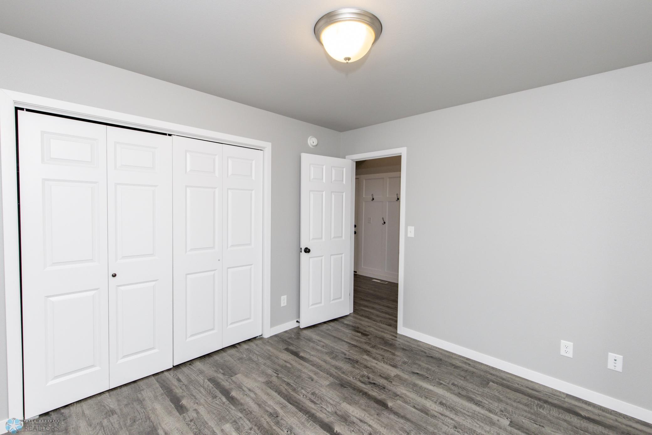 Bedroom 2/Office