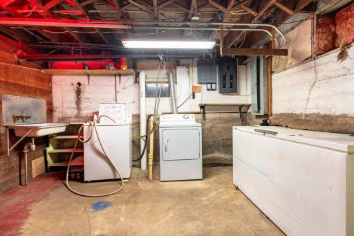 924 E Mount Faith Avenue, Fergus Falls, MN 56537