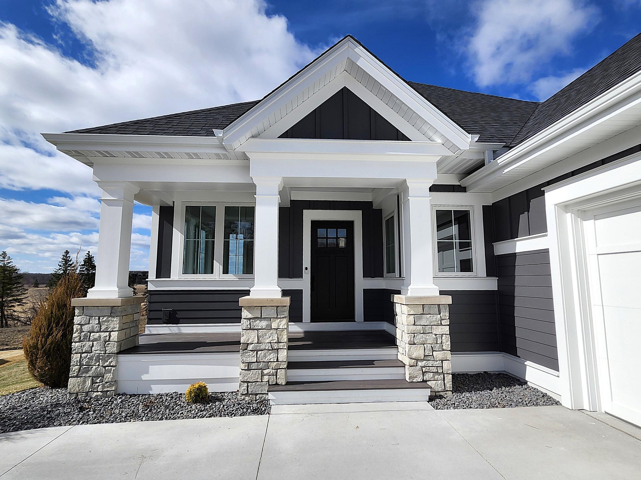 This custom-built Willow plan is sure to impress!