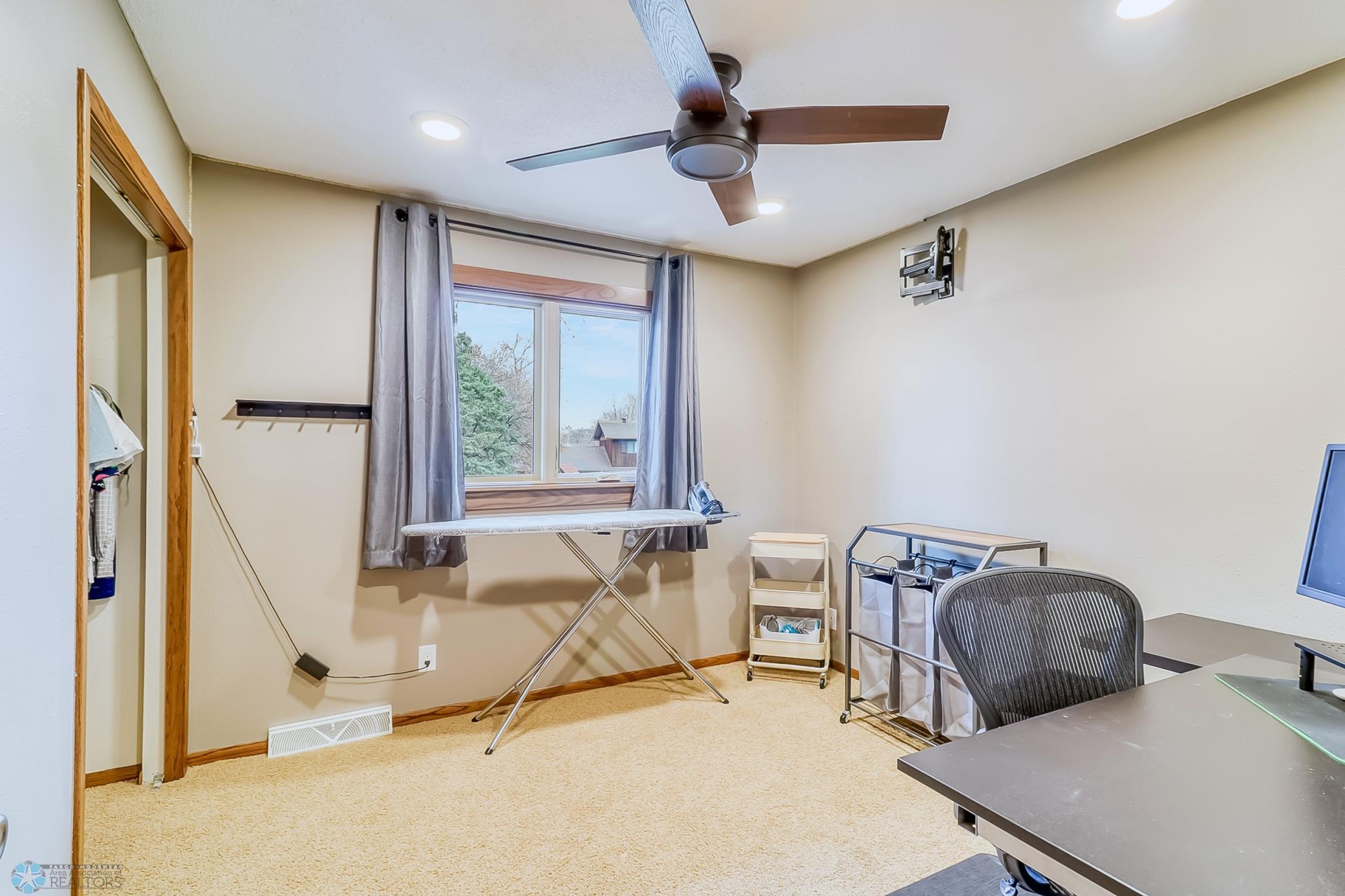 Upstairs Bedroom 4