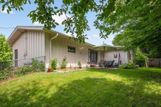 8555 Medicine Lake Road, Minneapolis, MN 55427