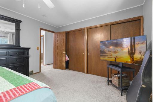 Vivid Spaces_8555 Medicine Lake Rd_33.jpg