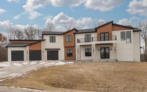 3282 Glenwood Road SW, Rochester, MN 55902
