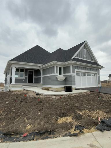 9065 Mills Lane, Chanhassen, MN 55317