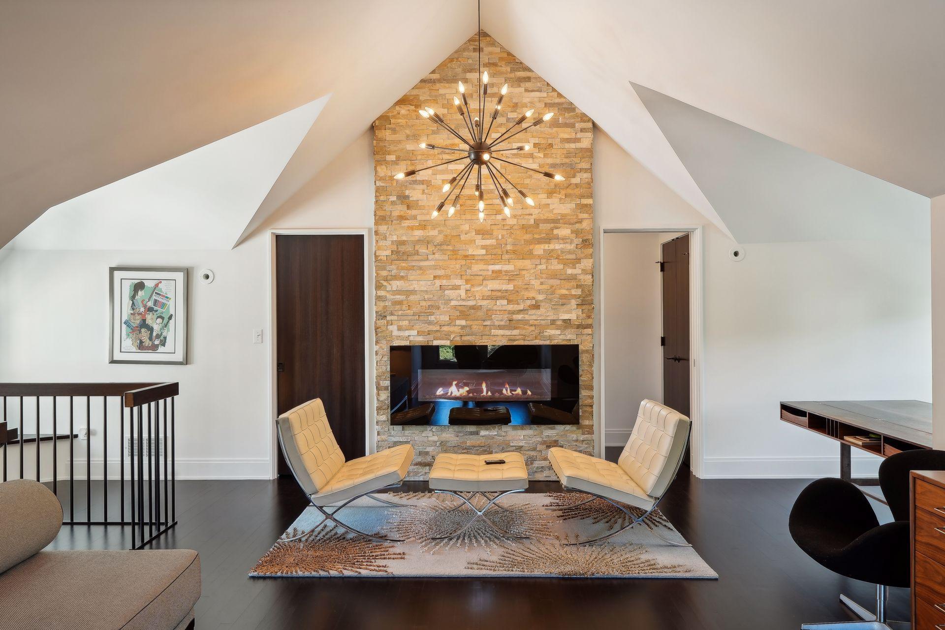 3rd floor with gas fireplace