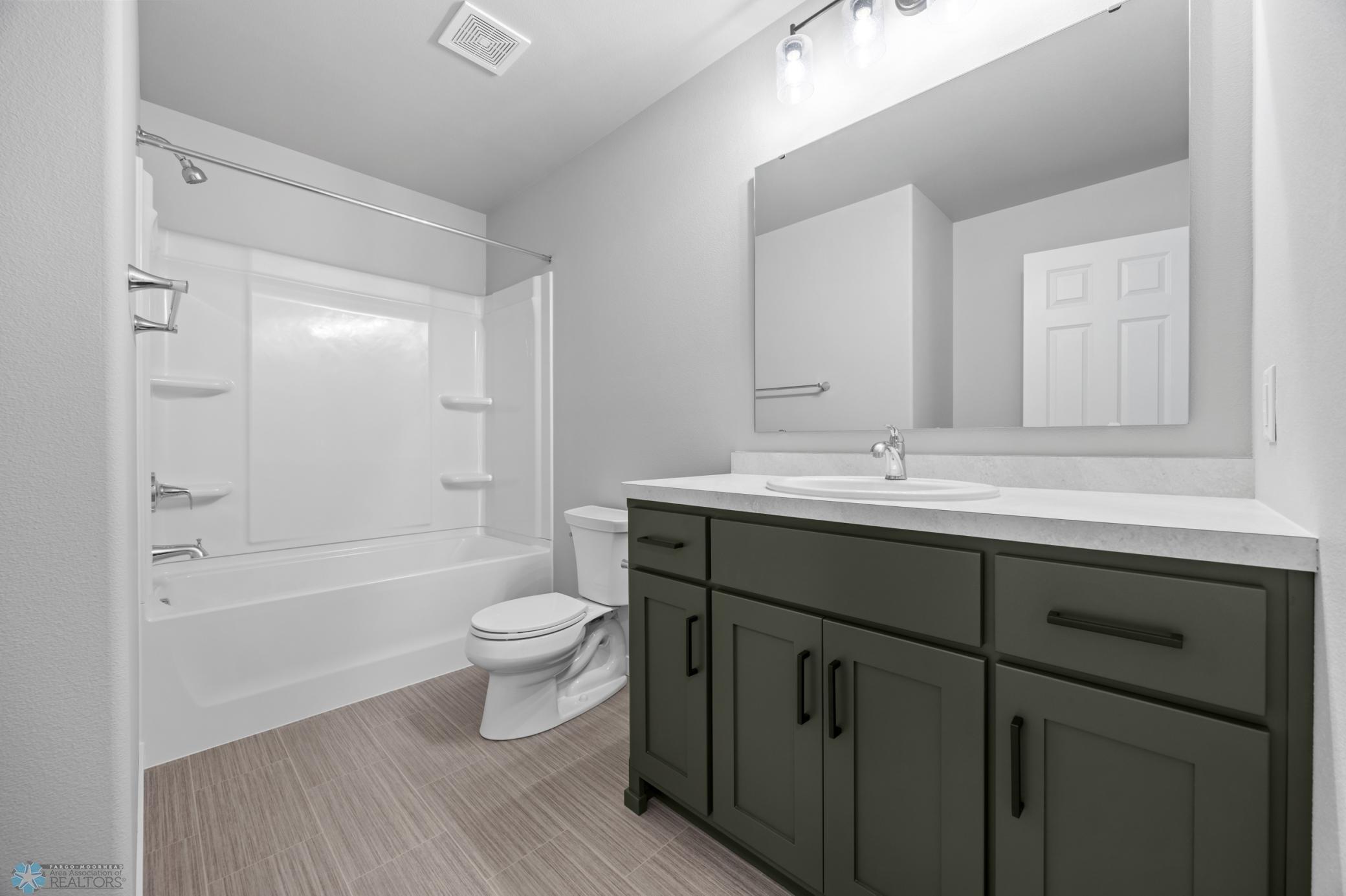 Bathroom 1.jpg