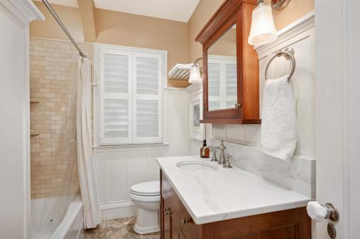 5036 Thomas Avenue S, Minneapolis, MN 55410
