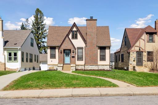 1607 West Pinehurst Avenue - Spacecrafting - 0001.jpg