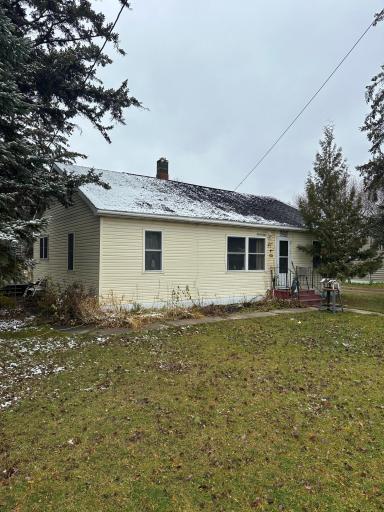 412 2nd Street NW, Baudette, MN 56623