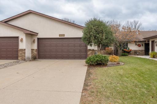 1856 Vierling Drive E, Shakopee, MN 55379