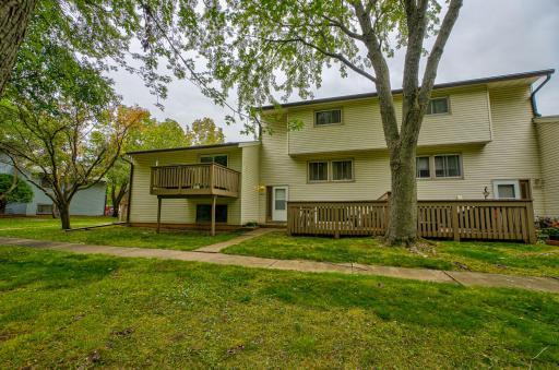 4843 Grenwich Way N, Saint Paul, MN 55128