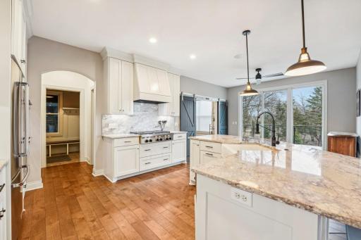 9994 Windsor Terrace, Eden Prairie, MN 55347