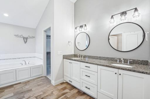 9994 Windsor Terrace, Eden Prairie, MN 55347