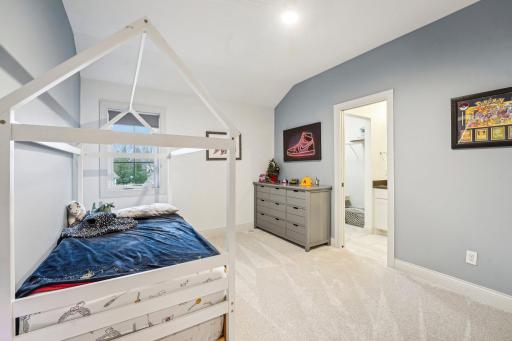 9994 Windsor Terrace, Eden Prairie, MN 55347