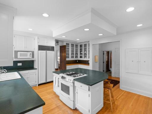4621 Fremont Ave S Minneapolis MN 55419 USA-034-035-034-MLS_Size.jpg