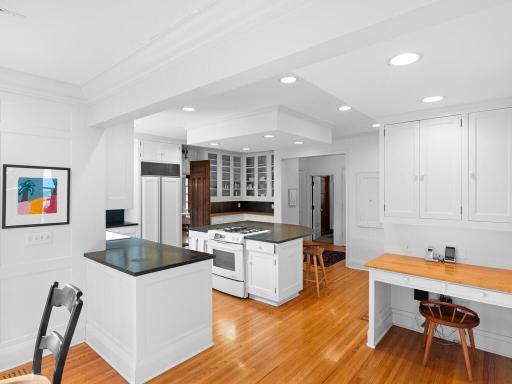 4621 Fremont Ave S Minneapolis MN 55419 USA-035-046-035-MLS_Size.jpg