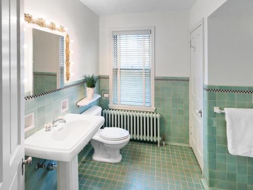 4621 Fremont Ave S Minneapolis MN 55419 USA-053-031-053-MLS_Size.jpg