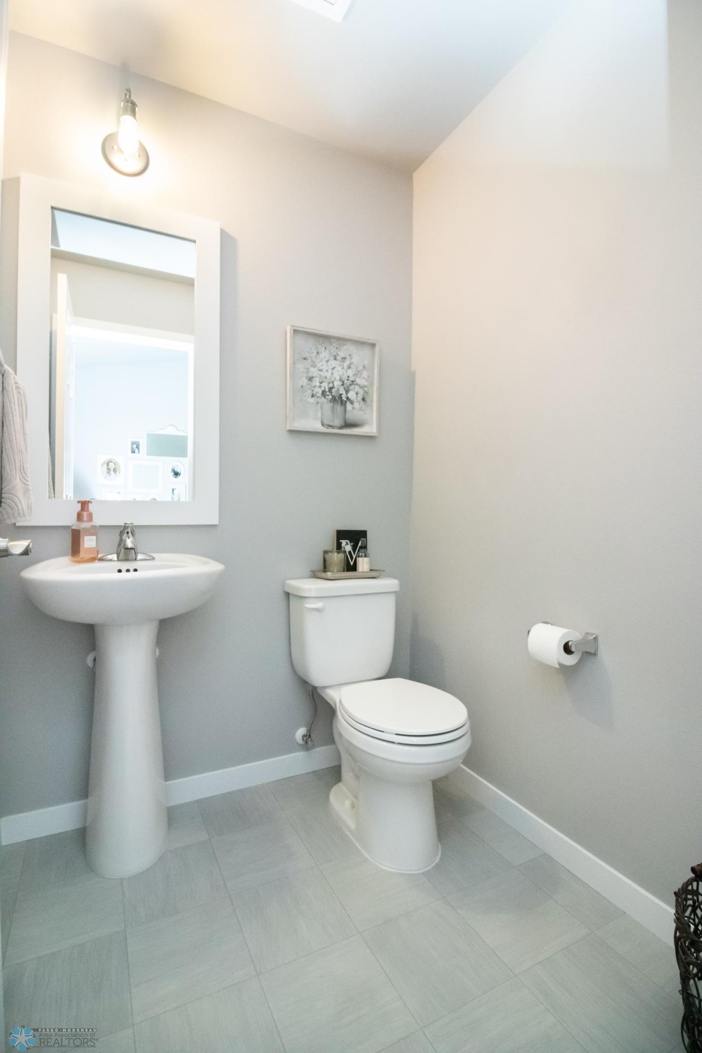 1/2 BATH