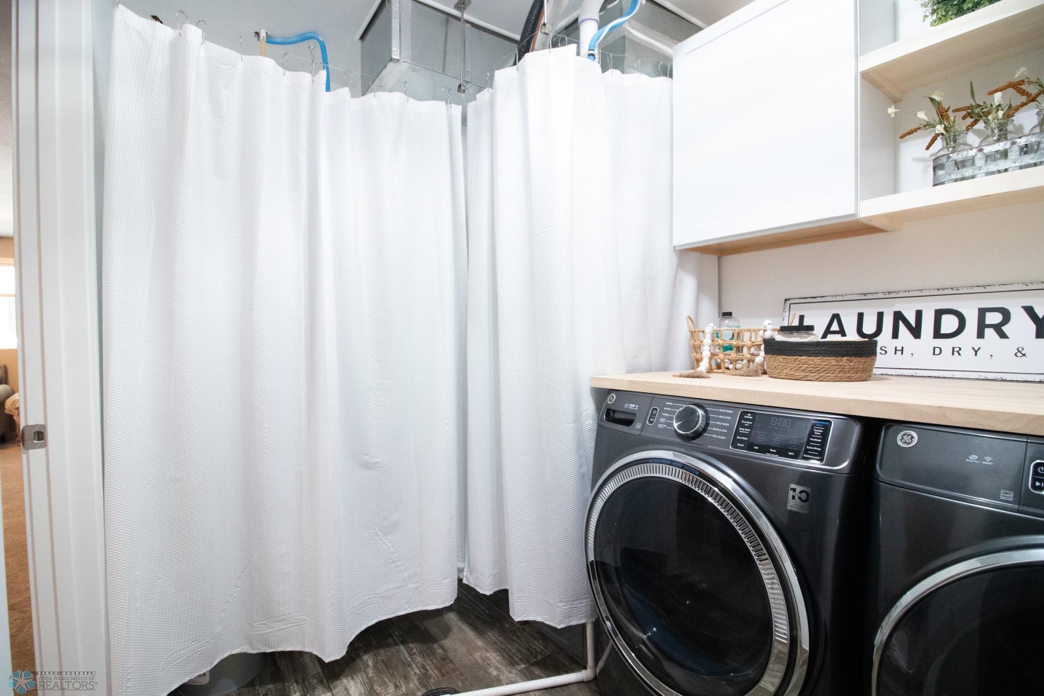LAUNDRY LL