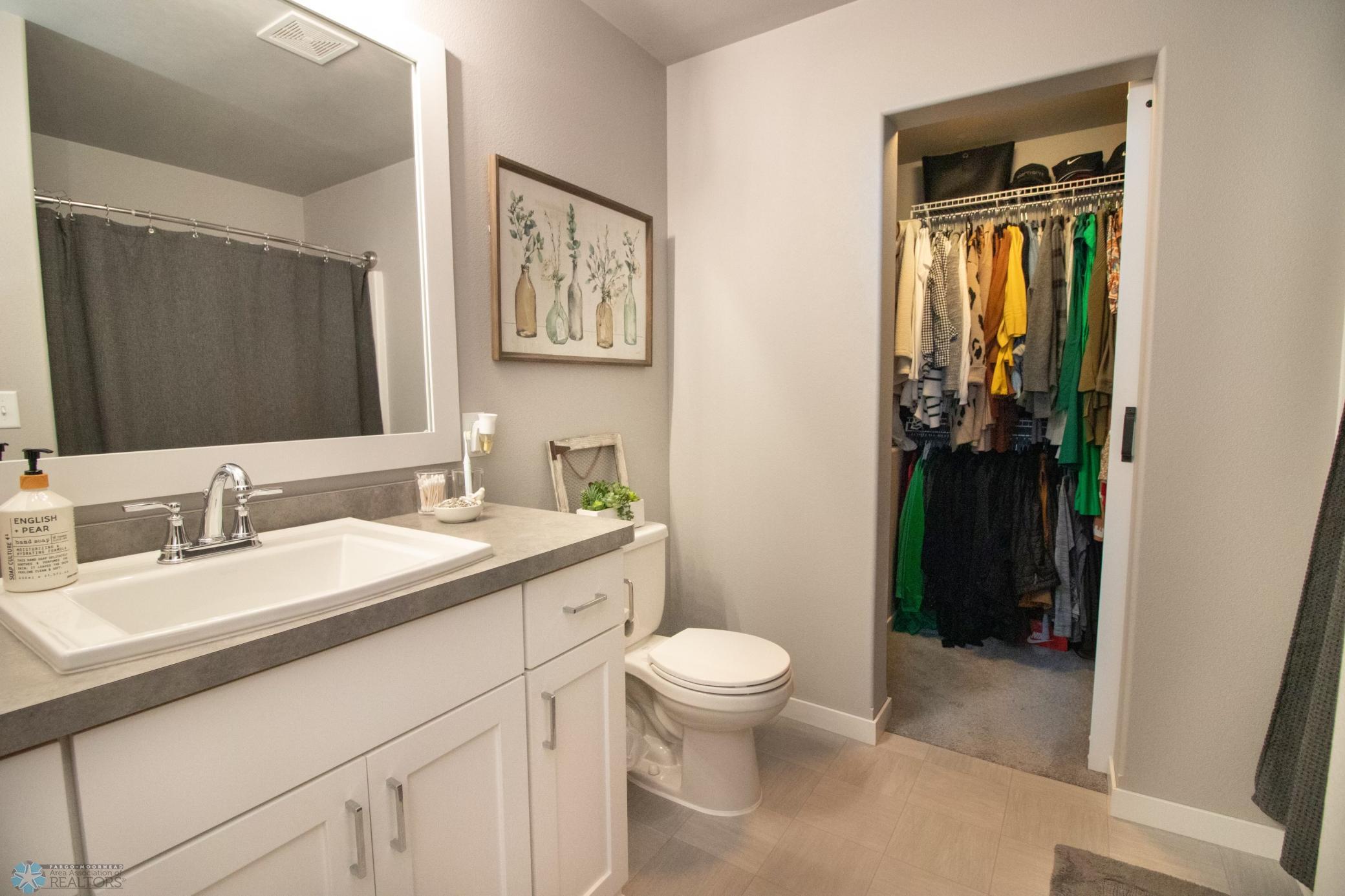 PRIVATE BATHROOM