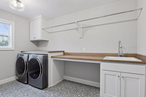 4184 Halsteads Bay Alcove, Minnetrista, MN 55331