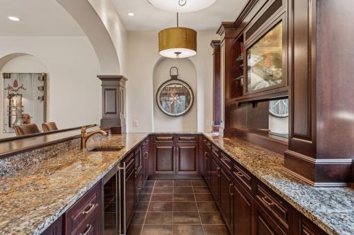 314 Bushaway Road, Wayzata, MN 55391