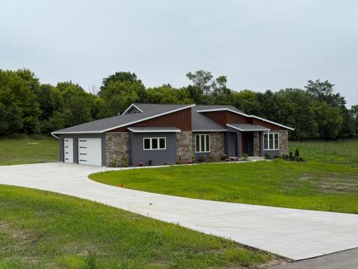 1713 Boelter Estates Drive NW, Rochester, MN 55901