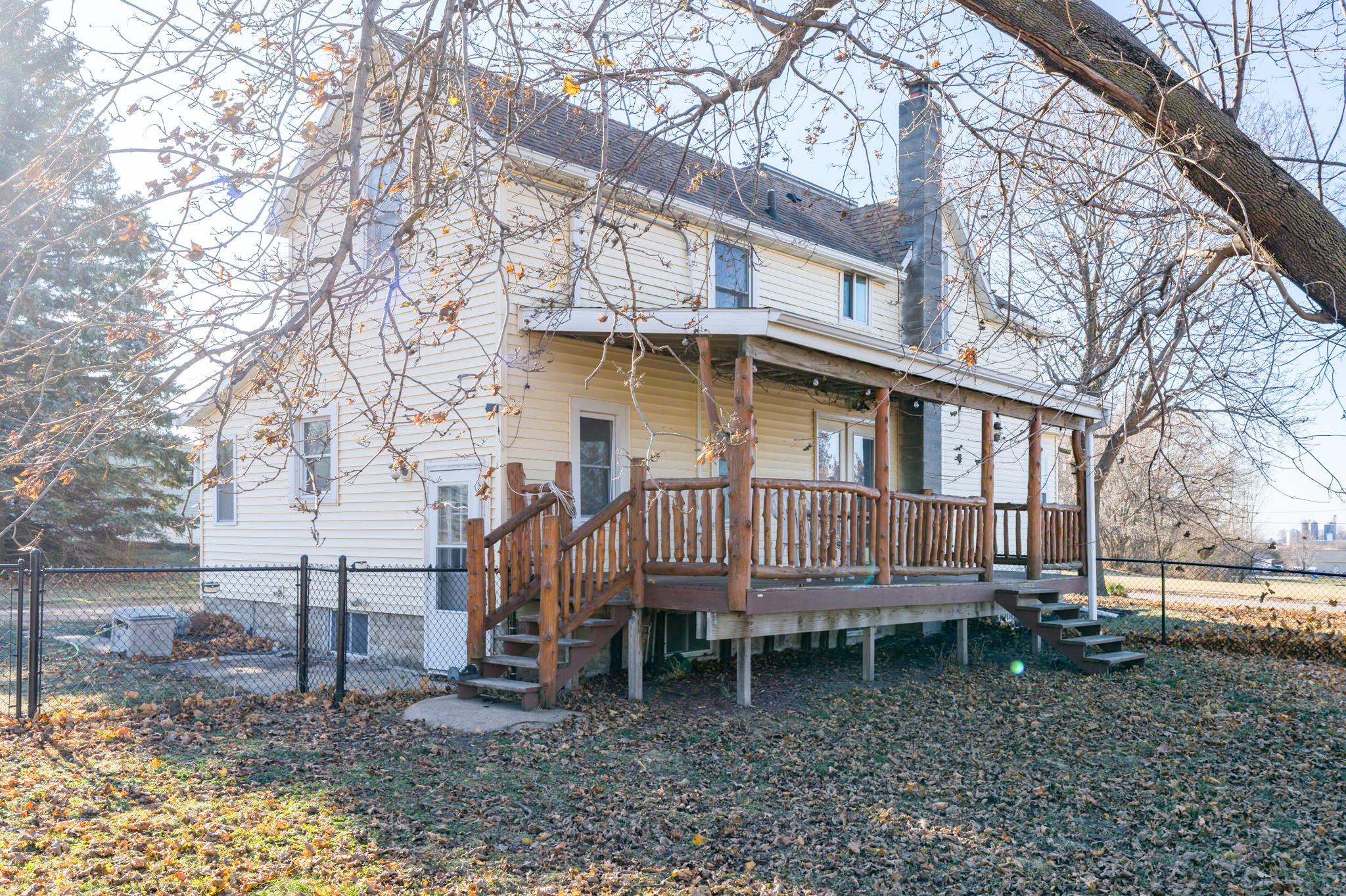 Covered deck with fenced in area