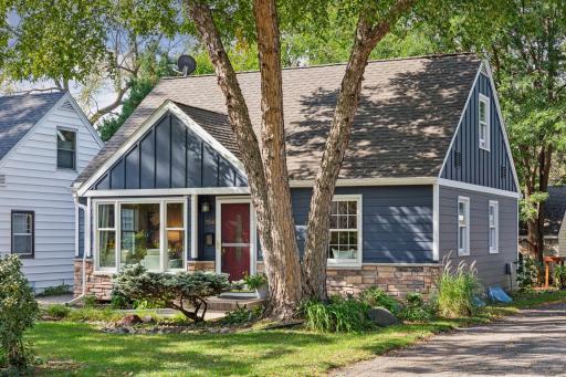 Welcome home! 5540 Fremont Ave South is situated in the desirable Kenny neighborhood, walking distance from lakes, creeks, shops, dining and more.