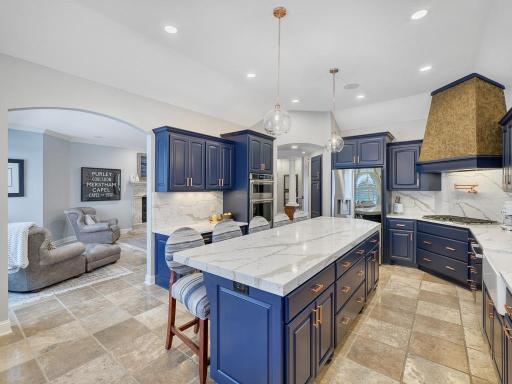 Expansive center island with space for 5 stools!