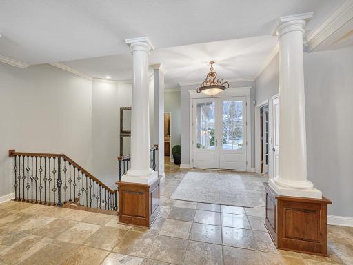 166 Stonebridge Road, Saint Paul, MN 55118