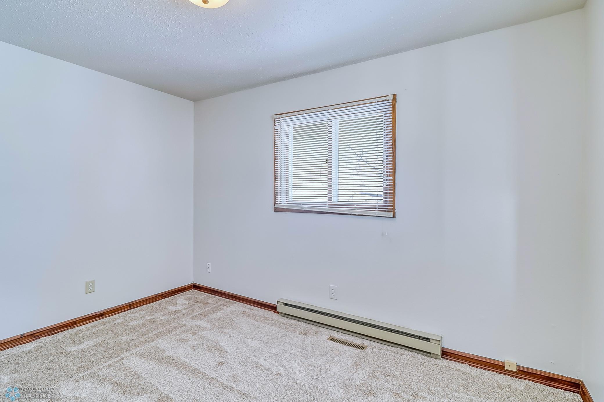 Bedroom2_3.jpg