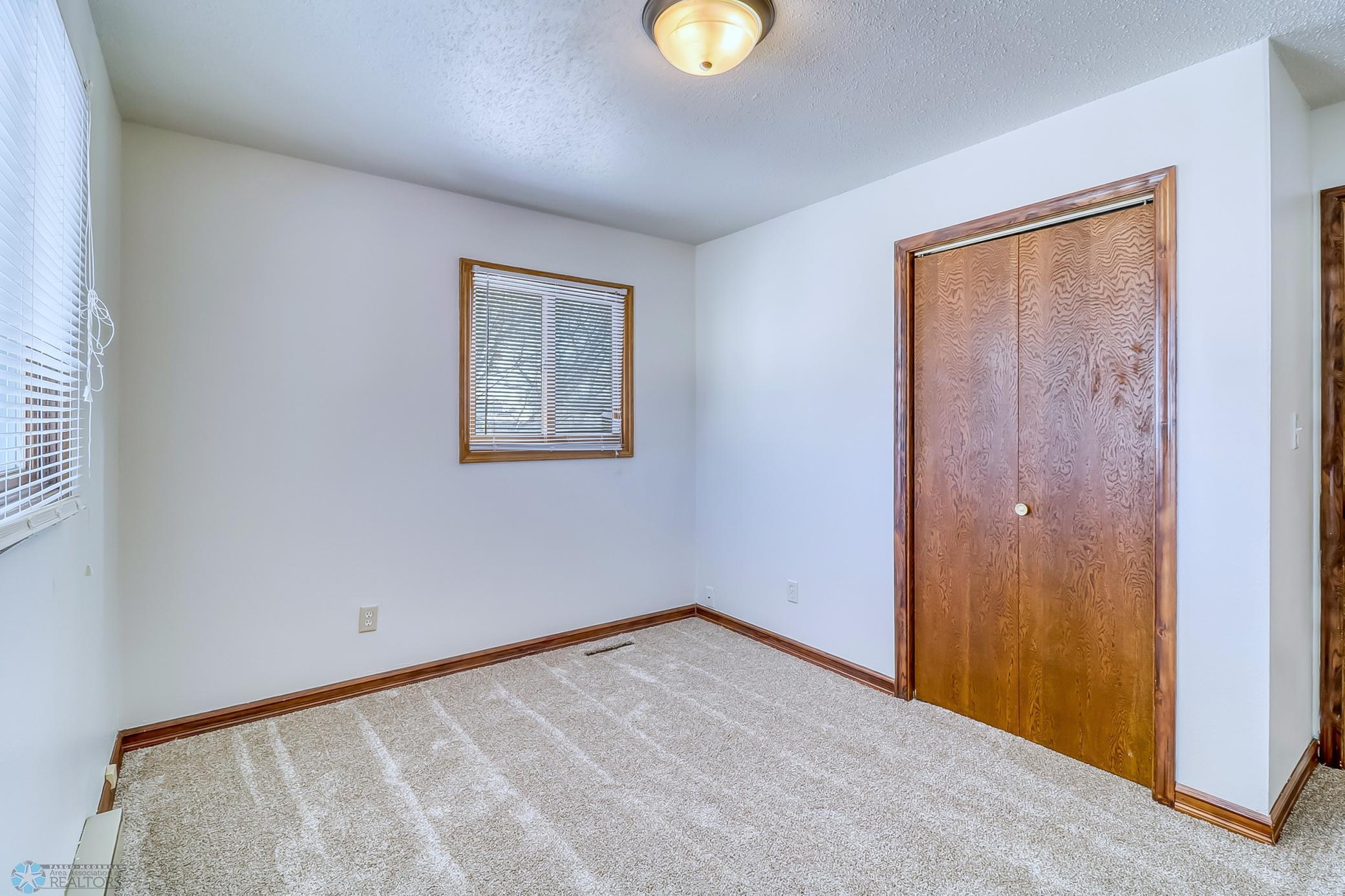 Bedroom2_2.jpg