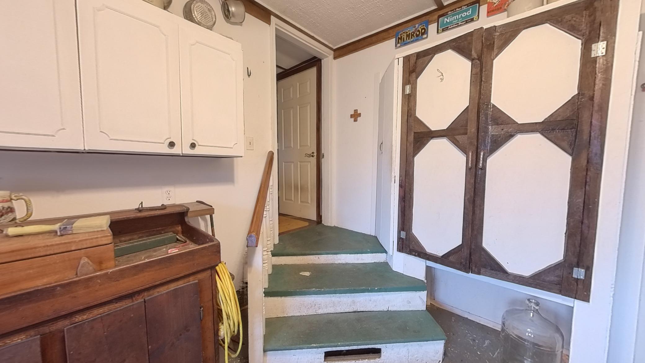 2mudroom.jpg