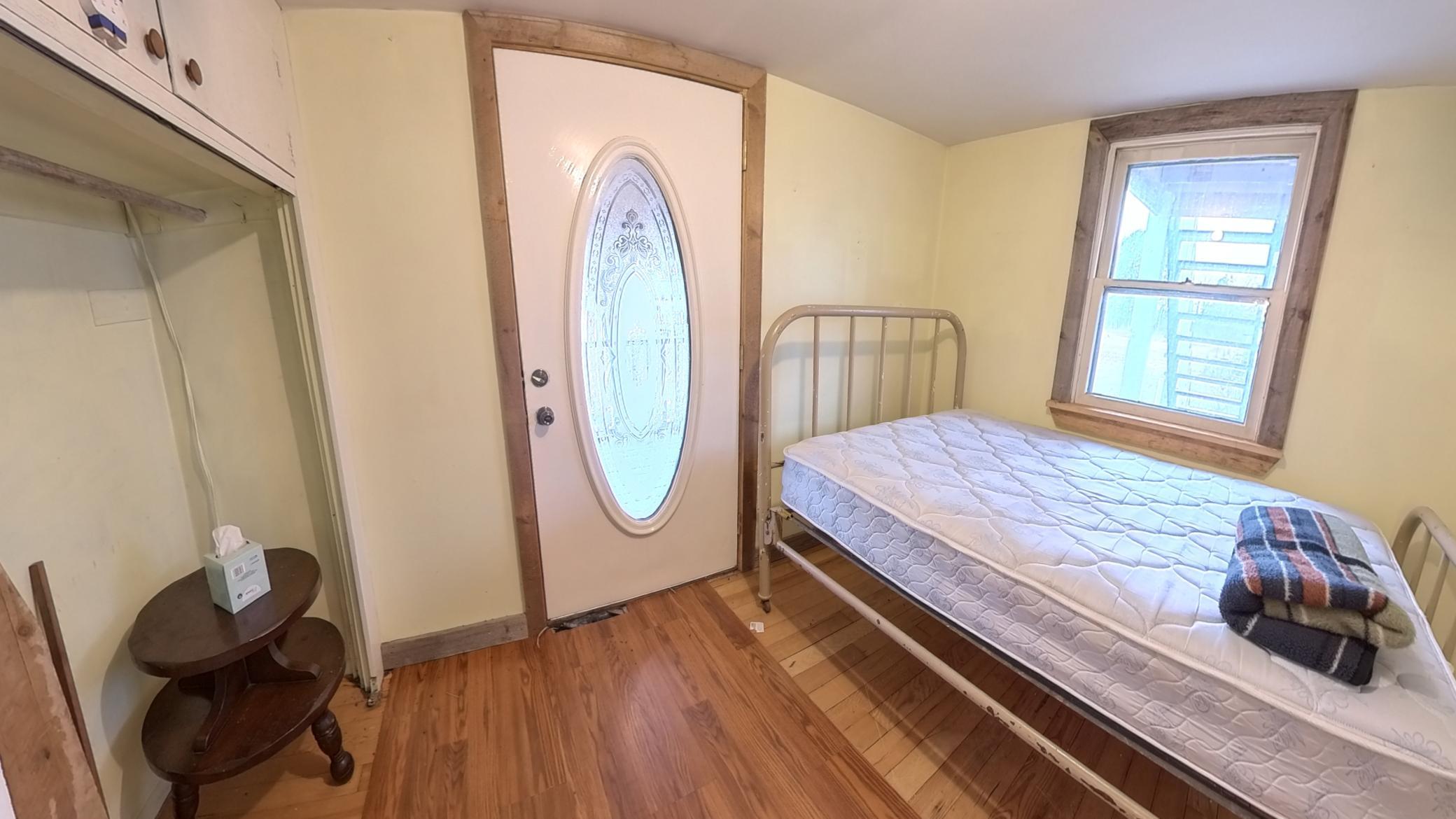 8bed1wide.jpg
