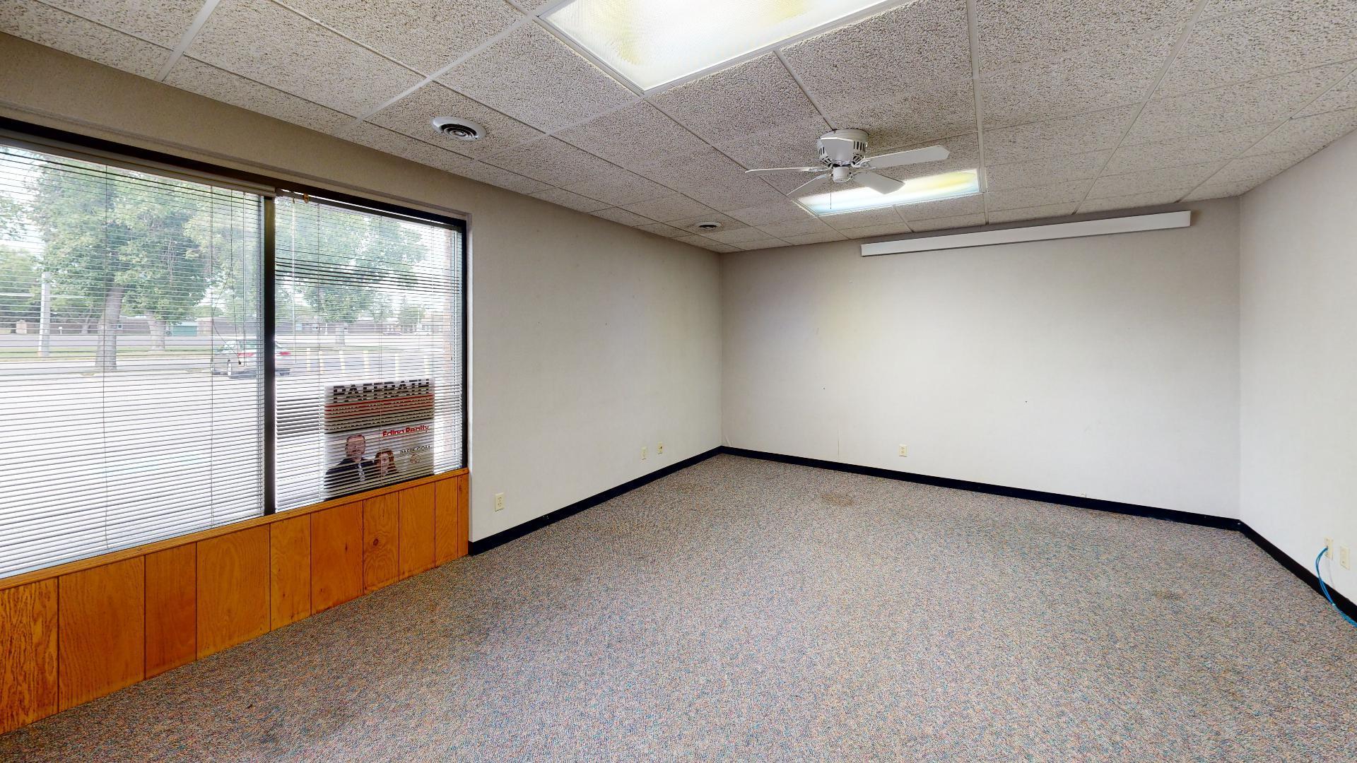 130-WILLMAR-Ave-Sw-Unfurnished.jpg